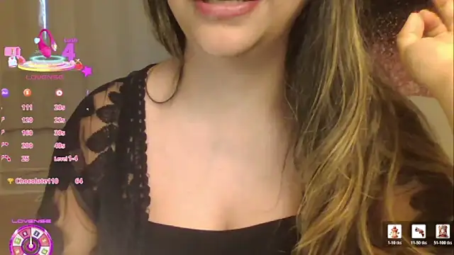 Chatroom XXX en direct de VoluptuousGoddess