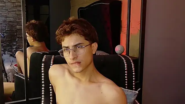 Chatroom XXX en direct de Aaron_Eze