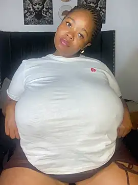 LunaCovenn's Live XXX Chat