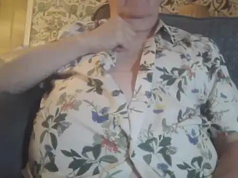 3161beckbug live XXX chat