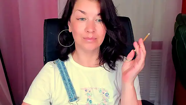 AnaMills XXX чат на живо