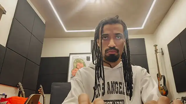 Chat +18 de FavelaDaddyCum ao vivo