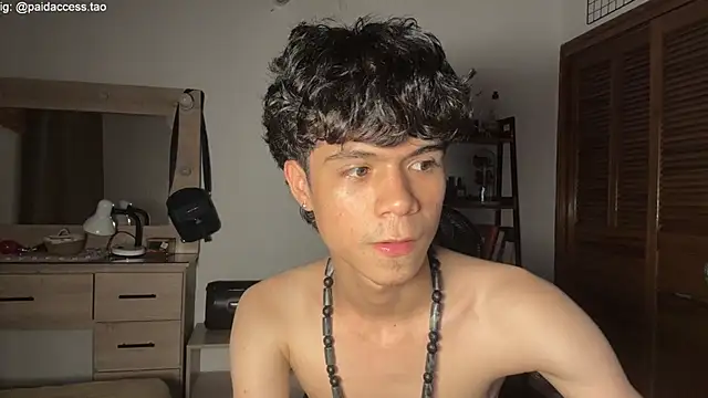 Chat XXX en directo de OopsAgain_