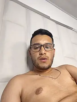 Živý XXX chat Thiago_Stone1