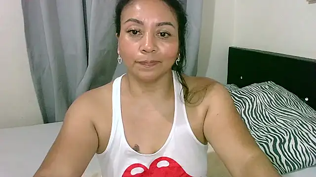 zaray_bella's Live XXX Chat