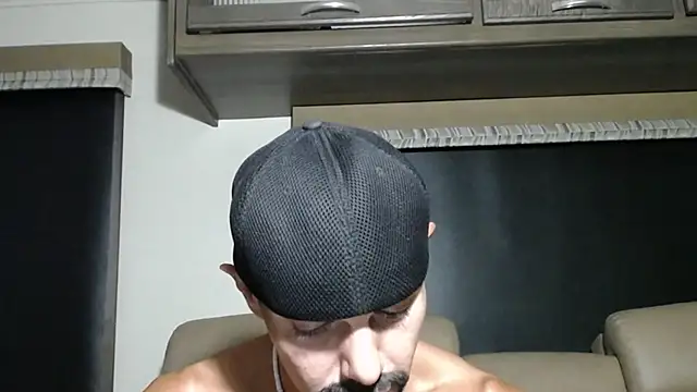 Chat +18 de ThickD2C ao vivo