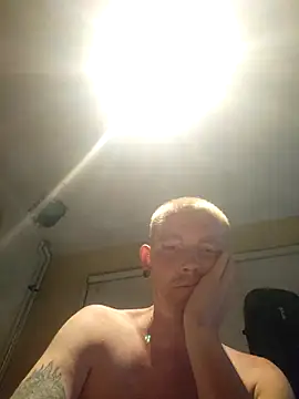 piercingpikn Live XXX chat