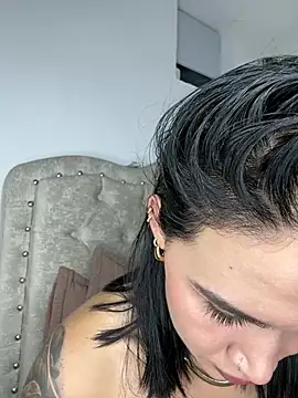 DaniRivers_ লাইভ XXX চ্যাট