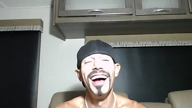 ThickD2C XXX чат на живо