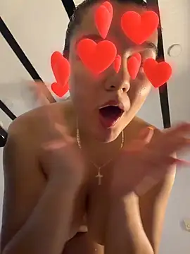 Eva_stark10 Adlı Modelin Canlı XXX Sohbeti