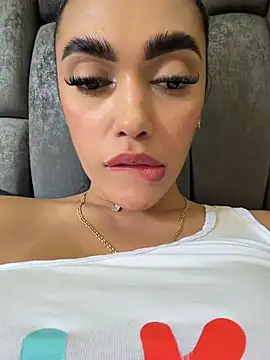 emma_andrew1's Live XXX Chat