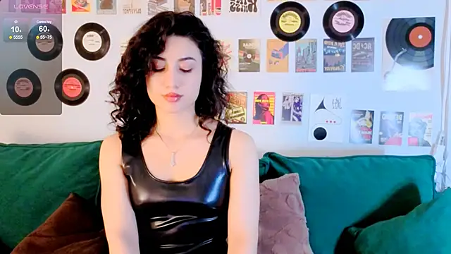 Chat XXX en directo de Maya_Rogerss