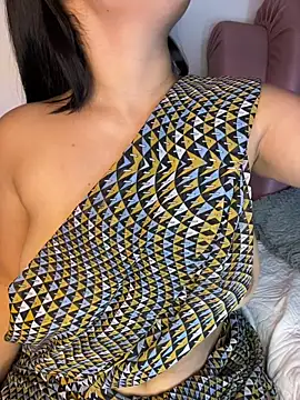 shara_queen1's Live XXX Chat