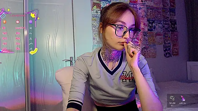 Chat +18 de Milky_way_UwU ao vivo