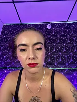 MelanyyJhonson15 Adlı Modelin Canlı XXX Sohbeti