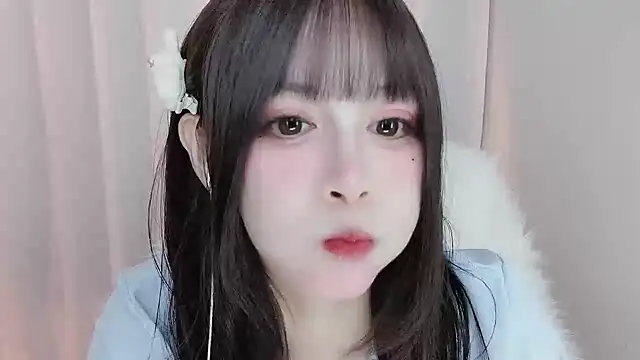-zhuzhu-999-'s Live XXX Chat