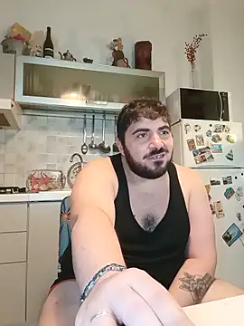 הופעת וובקאם של bear_skinny