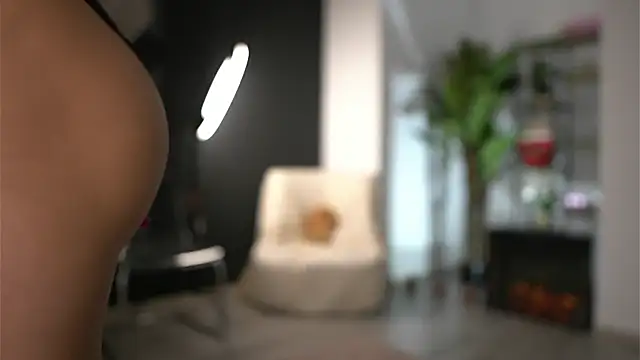 SerenaNoir's Live XXX Chat