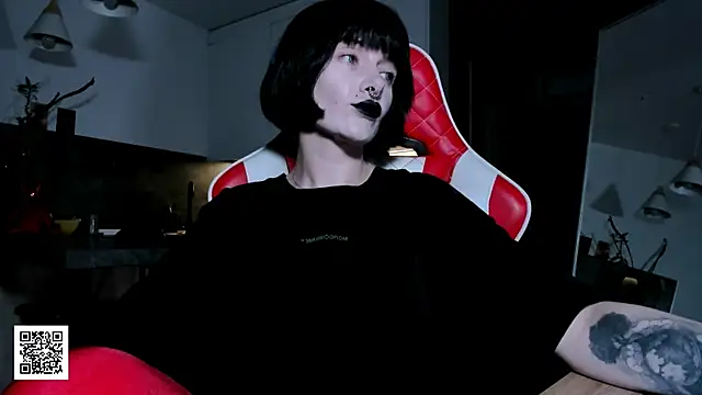 _Misha_Addams_ Adlı Modelin Canlı XXX Sohbeti