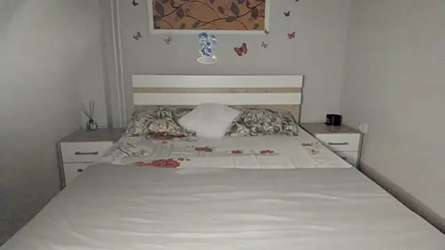 XXX chat uživo modela Rebeka2589
