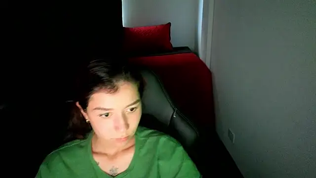 Skinny_queen_20 Chat XXX live