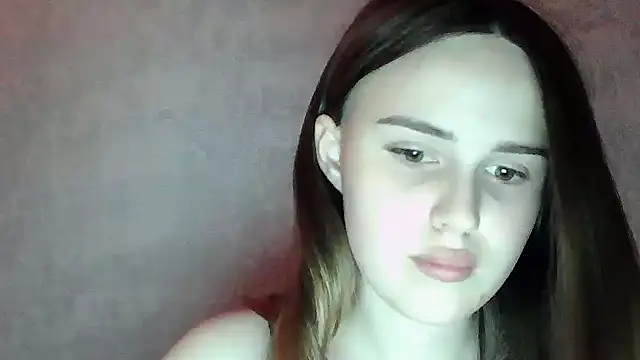 SweetLoraa Live XXX-chat