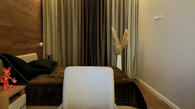 XXX chat uživo modela yourrdanceteacher