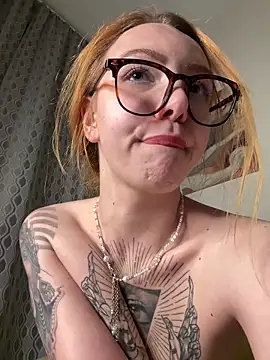 XXX chat uživo modela Amore_Mia_