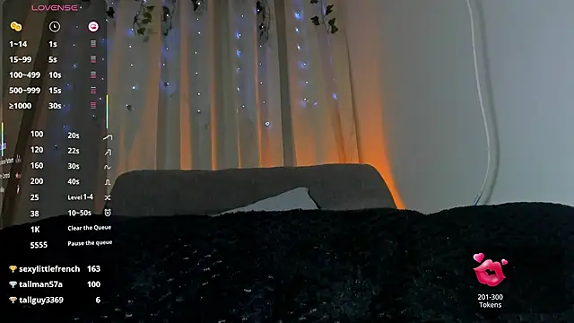 צ'אט XXX בשידור חי של ADELINA_CONTE