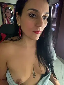 Miaswwe Chat XXX live