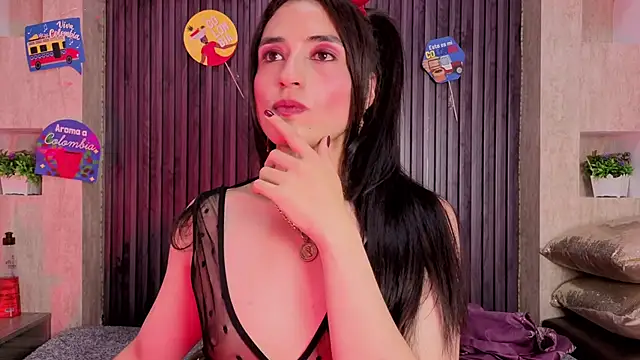 MeganNightt Adlı Modelin Canlı XXX Sohbeti