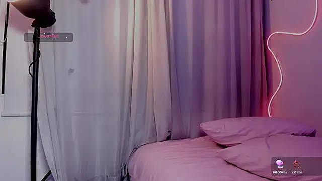 Sara_Foxx1's Live XXX Chat