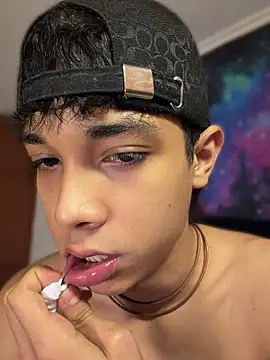 XXX chat uživo modela RoughDiamond_