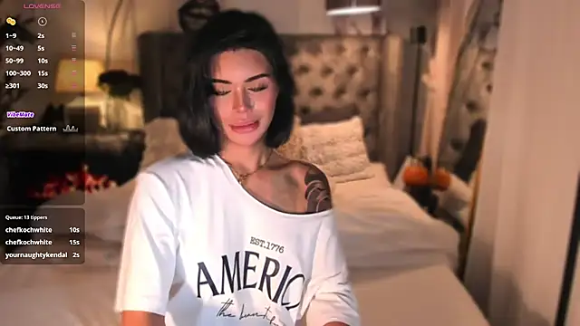 Chat +18 de ParisianDoll ao vivo