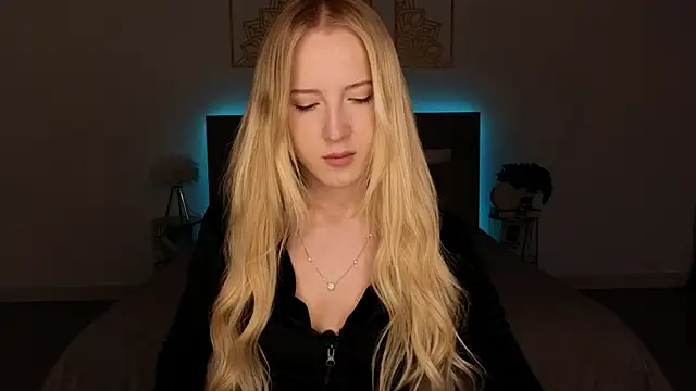 XXX chat uživo modela adele_armass