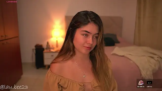 Lau_Bee Chat XXX live