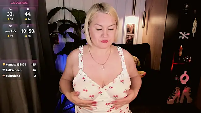YolandaKiss Chat XXX live