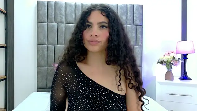 Skyler_Fox_ Chat XXX live