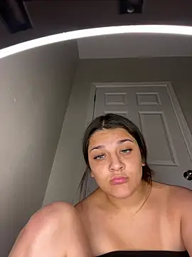 treasurebabii Chat XXX live