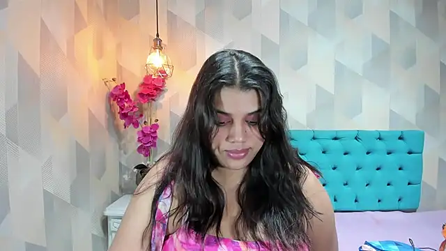 LindaBreeS Chat XXX in diretta