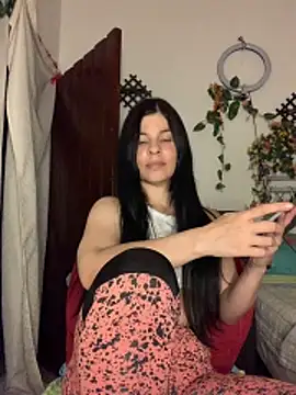Estefani_32 Chat XXX live