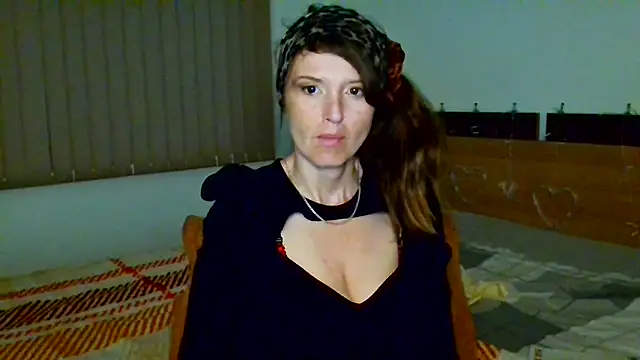 LoveElenika Live XXX-chat