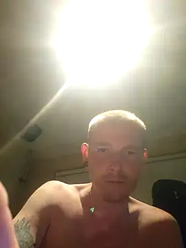 piercingpikn Live XXX chat