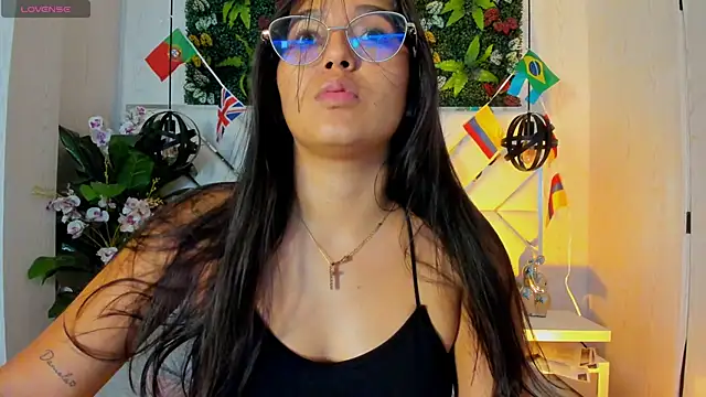 دردشة Janett_Moore الجنسية المباشرة