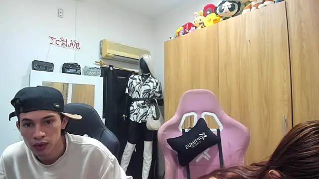 Pride_couple XXX чат на живо
