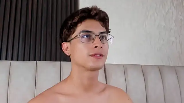 Aaron_Eze 라이브 XXX 채팅