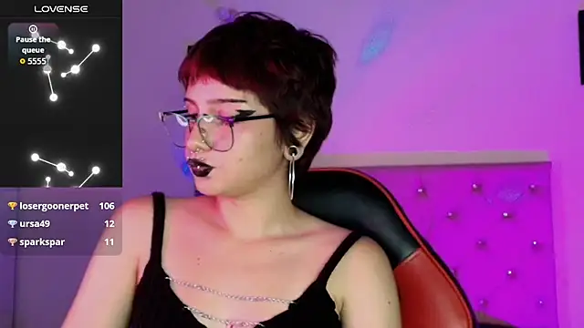 akiradoom Chat XXX live