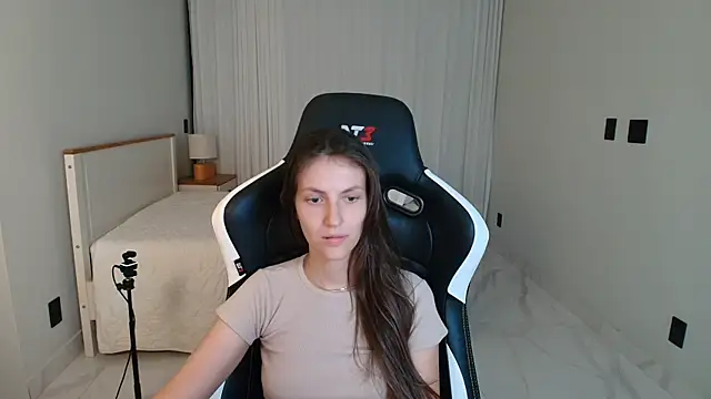 upssnowy's Live XXX Chat
