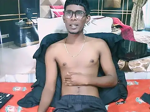 IndianThuggin Adlı Modelin Canlı XXX Sohbeti