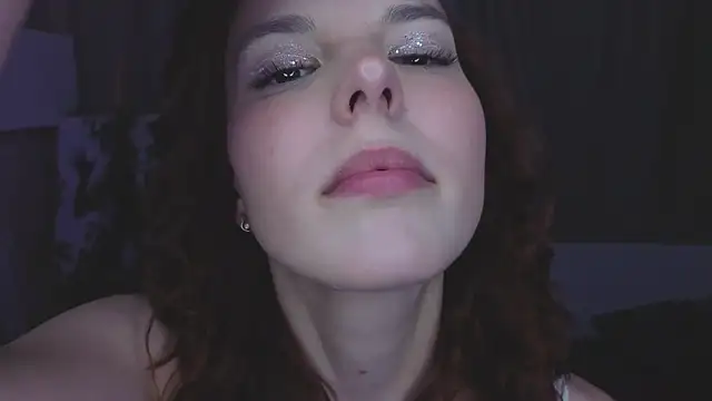 XXX chat uživo modela SinaHogsette